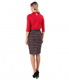 Tinuta office cu fusta din bucle si bluza din jerse elastic cu guler