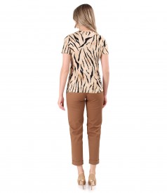 Tinuta eleganta cu bluza cu animal print si pantaloni din bumbac