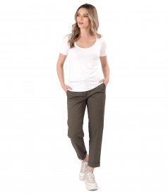 Tinuta smart/casual cu pantaloni din bumbac si bluza din jerse elastic fin