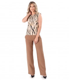 Tinuta eleganta cu pantaloni lejeri din tencel si bluza cu animal print